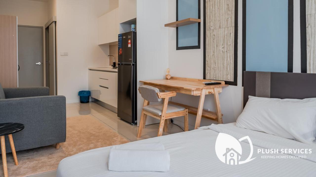 Highpark Suites In Petaling Jaya, Kelana Jaya By Plush Kampong Baharu Sungai Way Eksteriør bilde
