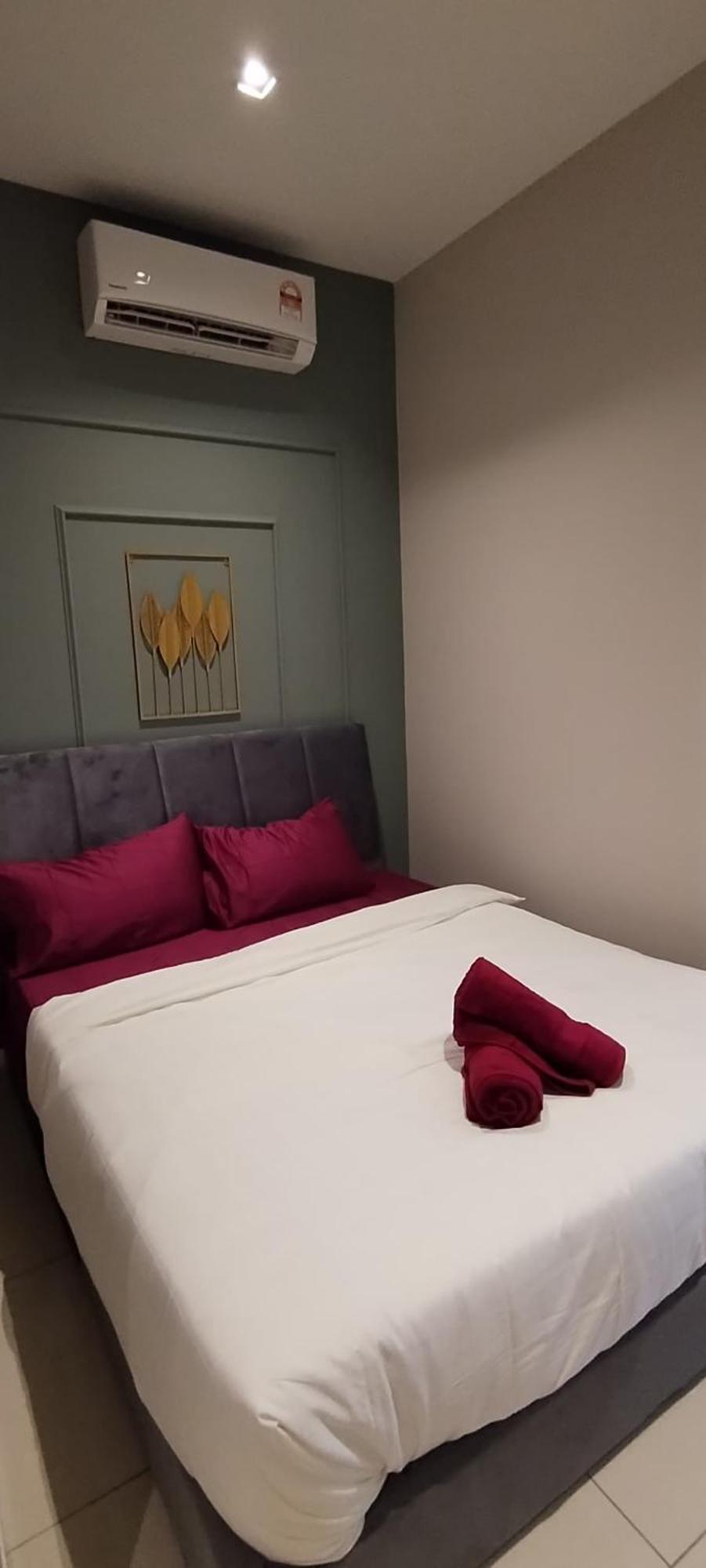 Highpark Suites In Petaling Jaya, Kelana Jaya By Plush Kampong Baharu Sungai Way Eksteriør bilde