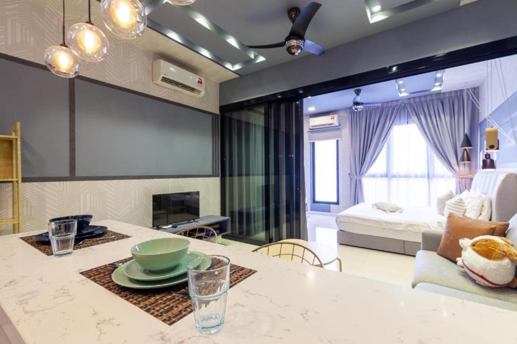 Highpark Suites In Petaling Jaya, Kelana Jaya By Plush Kampong Baharu Sungai Way Eksteriør bilde