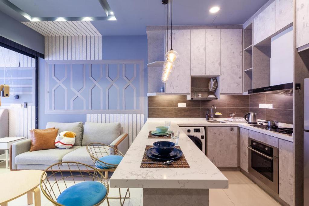 Highpark Suites In Petaling Jaya, Kelana Jaya By Plush Kampong Baharu Sungai Way Eksteriør bilde