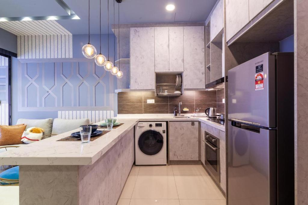 Highpark Suites In Petaling Jaya, Kelana Jaya By Plush Kampong Baharu Sungai Way Eksteriør bilde
