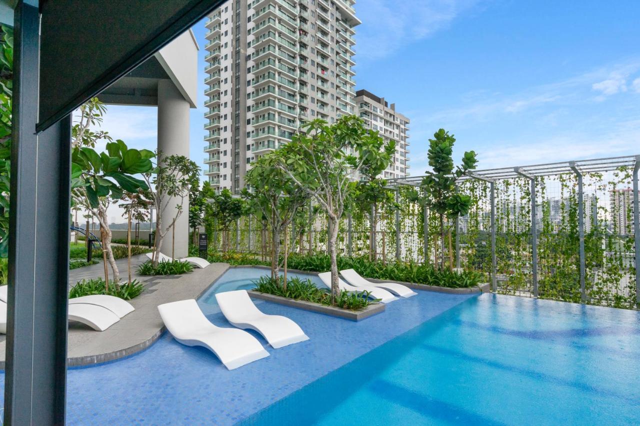 Highpark Suites In Petaling Jaya, Kelana Jaya By Plush Kampong Baharu Sungai Way Eksteriør bilde