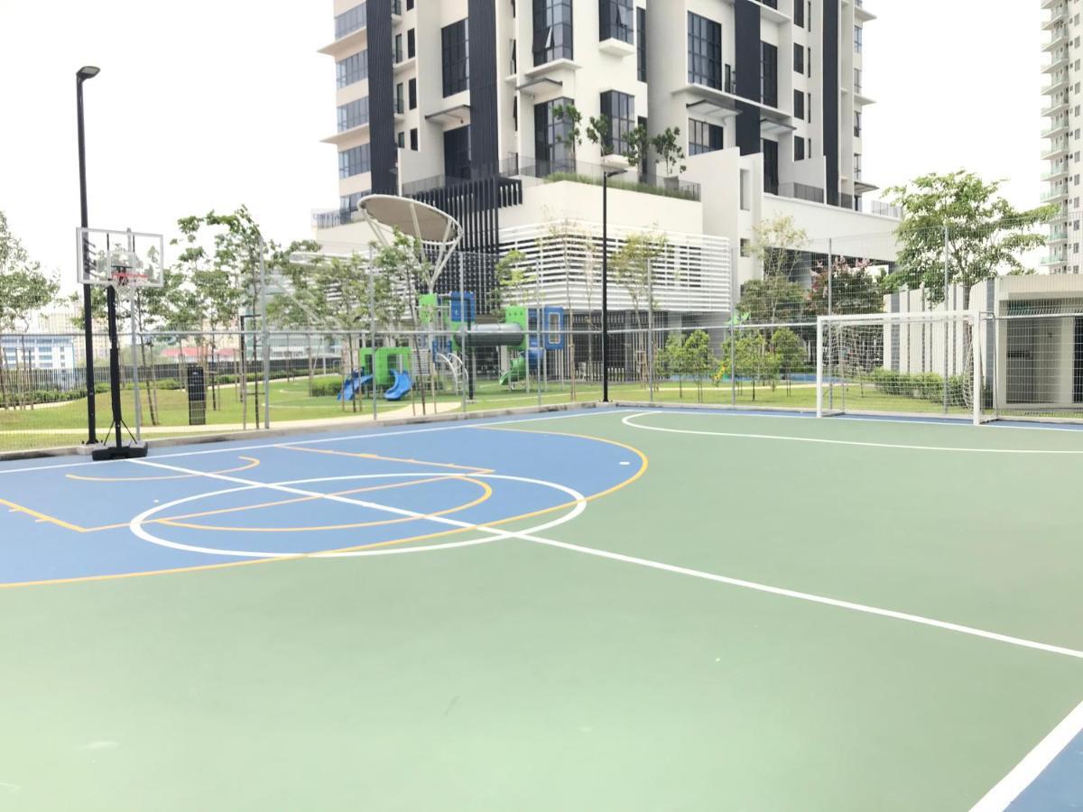 Highpark Suites In Petaling Jaya, Kelana Jaya By Plush Kampong Baharu Sungai Way Eksteriør bilde